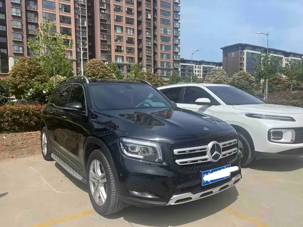 Mercedes-Benz GLB 2023