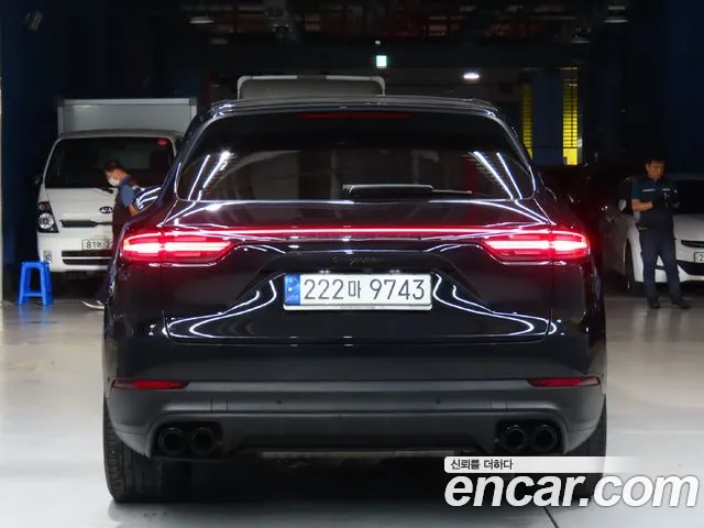 Porsche Cayenne 2021