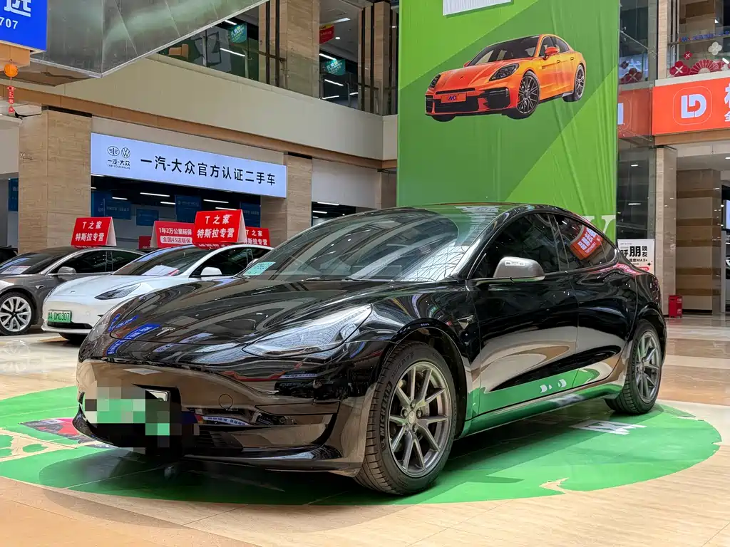 Tesla Model 3 2022
