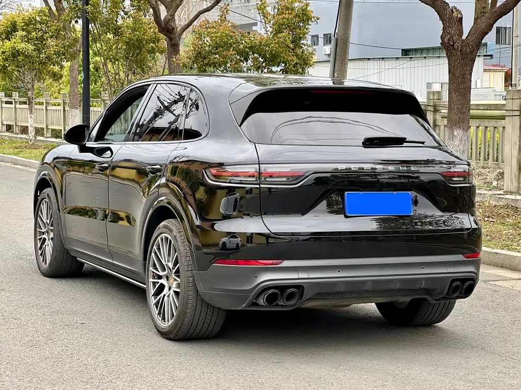 Porsche Cayenne 2023