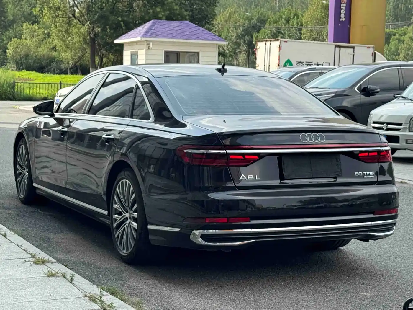 Audi A8 2025