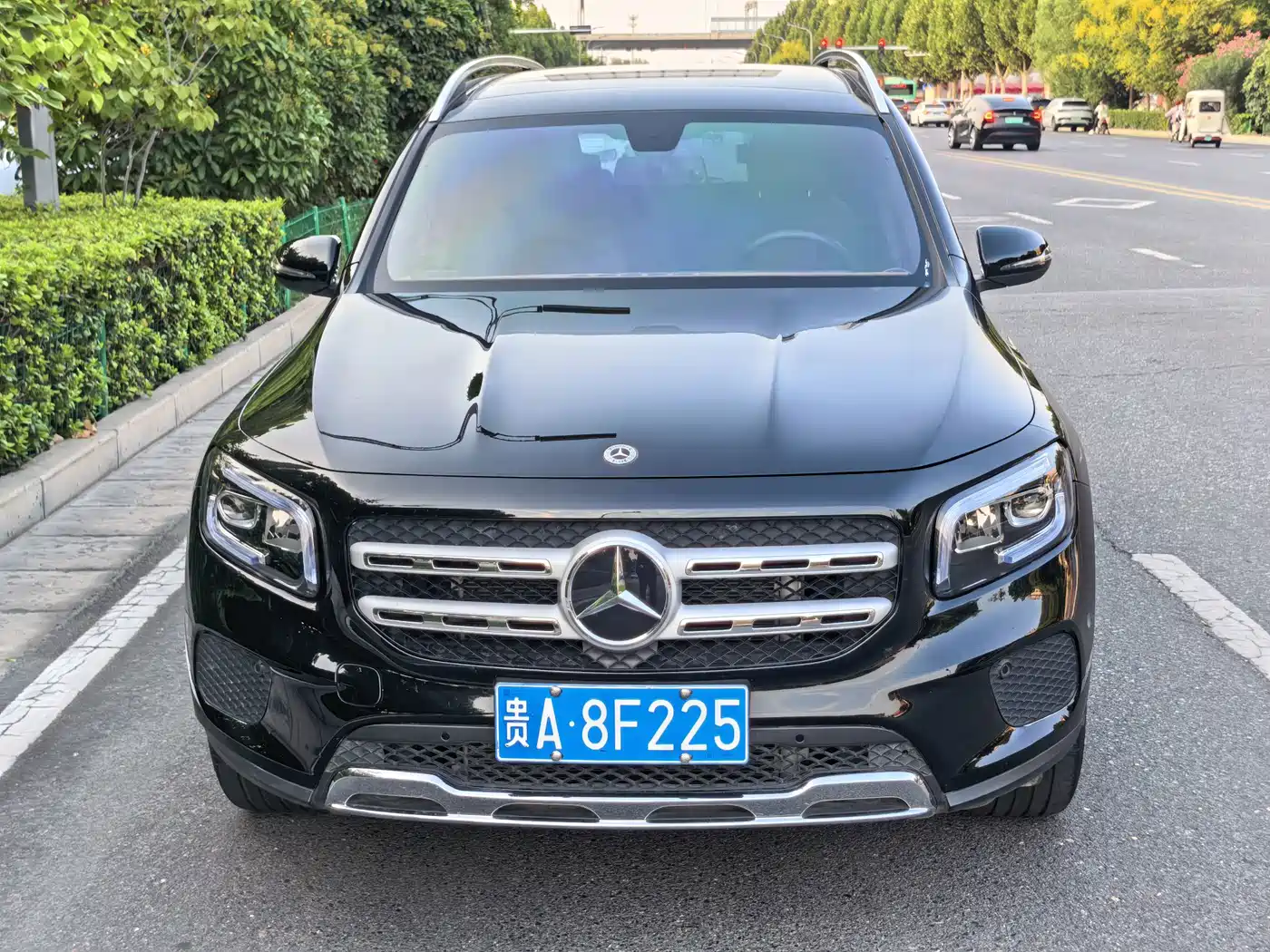 Mercedes-Benz GLB 2023