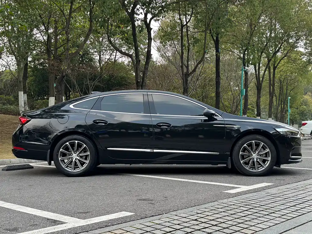 Buick LaCrosse 2022