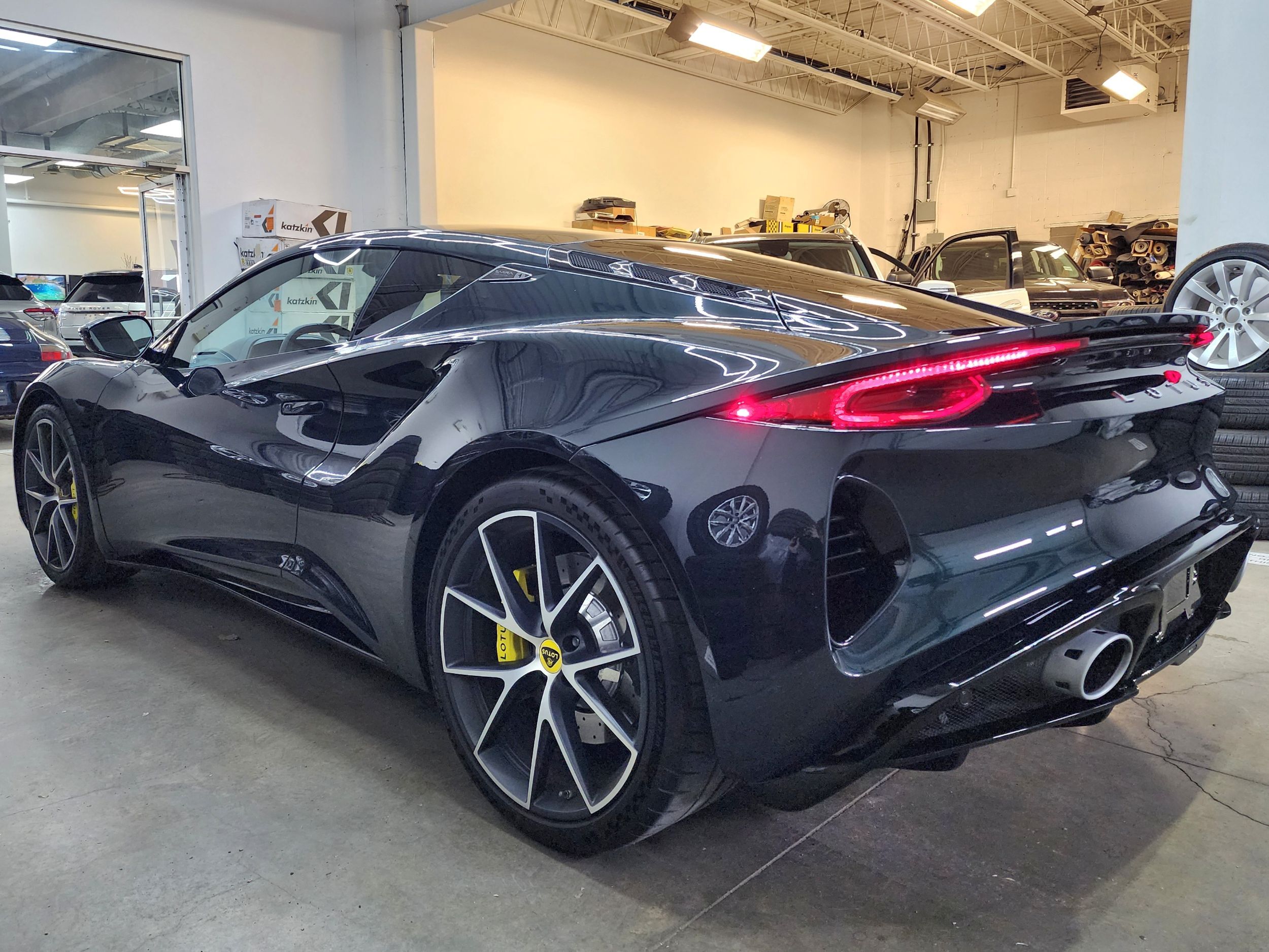 Lotus Emira 2024