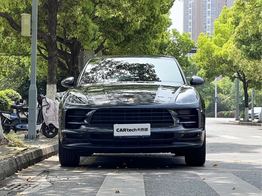 Porsche Macan 2021