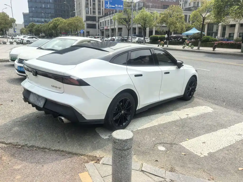 Changan UNI-V 2023