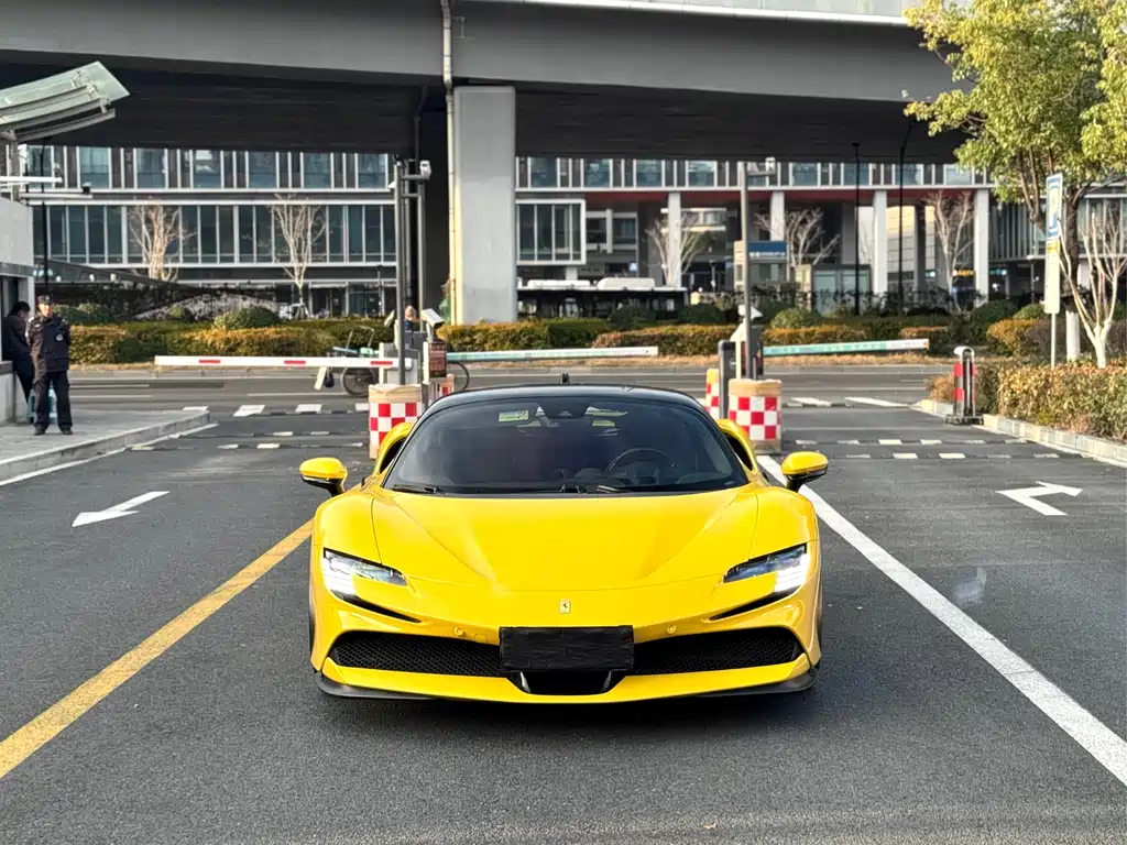 Ferrari SF90 2023