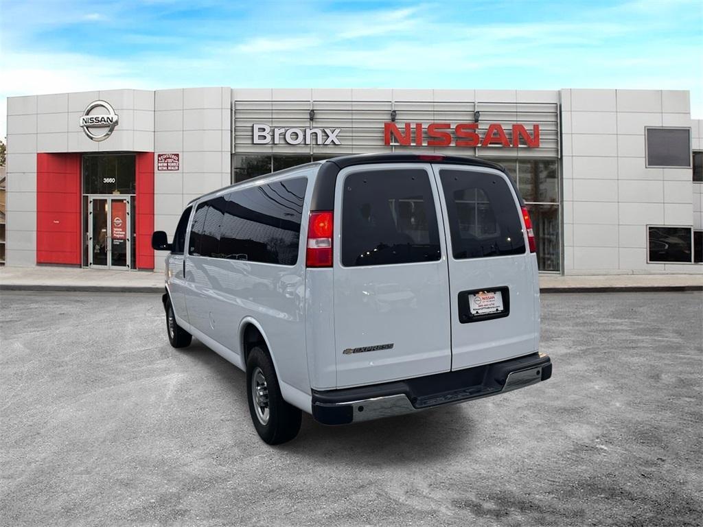 Chevrolet Express 2024