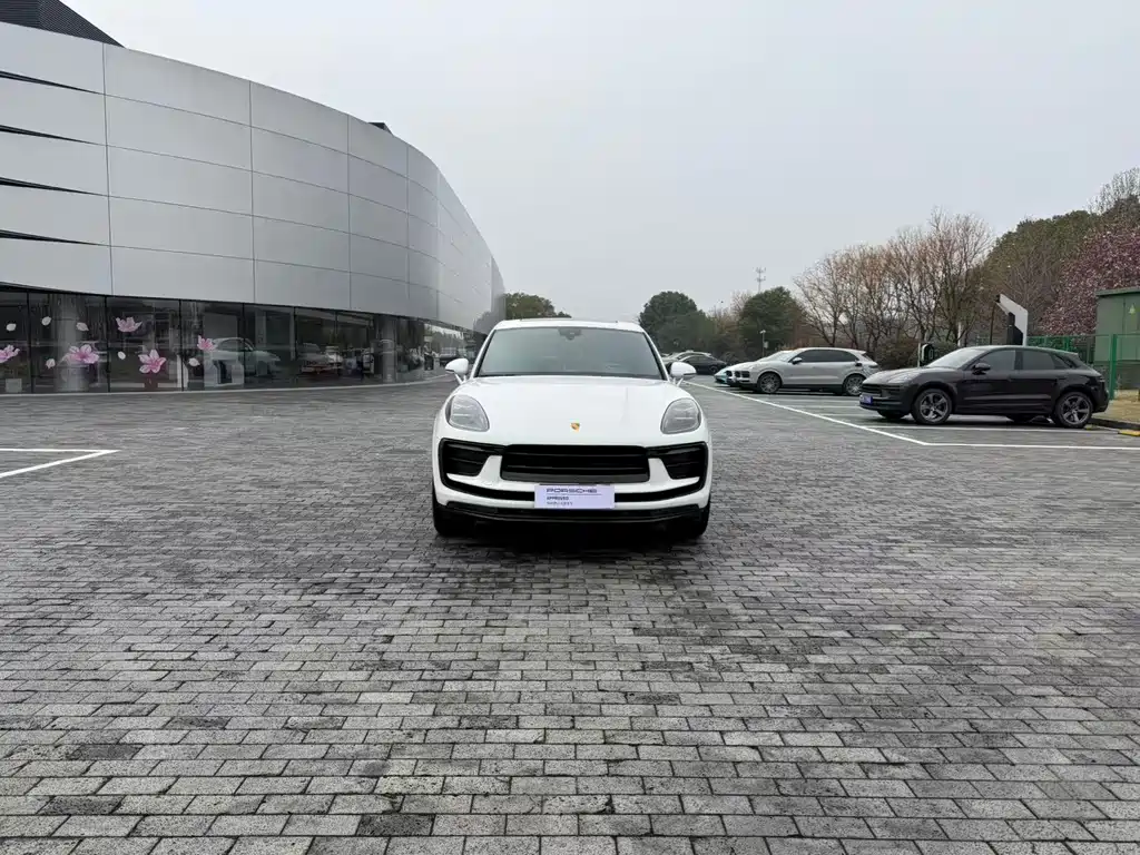 Porsche Macan 2024