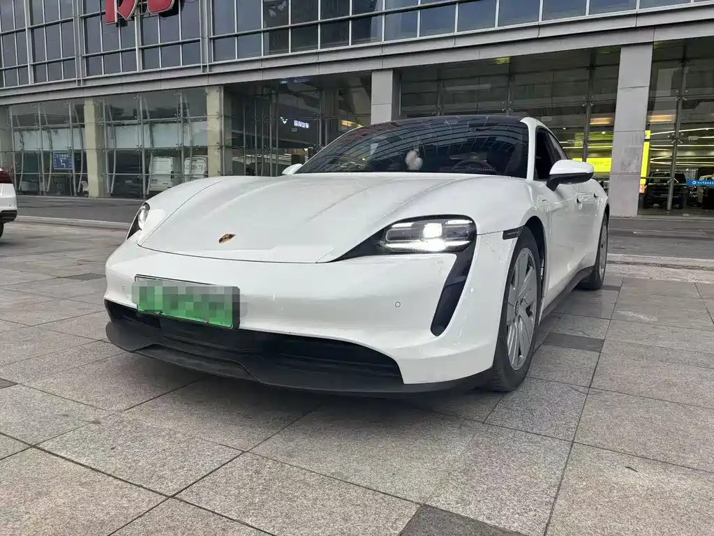 Porsche Taycan 2021