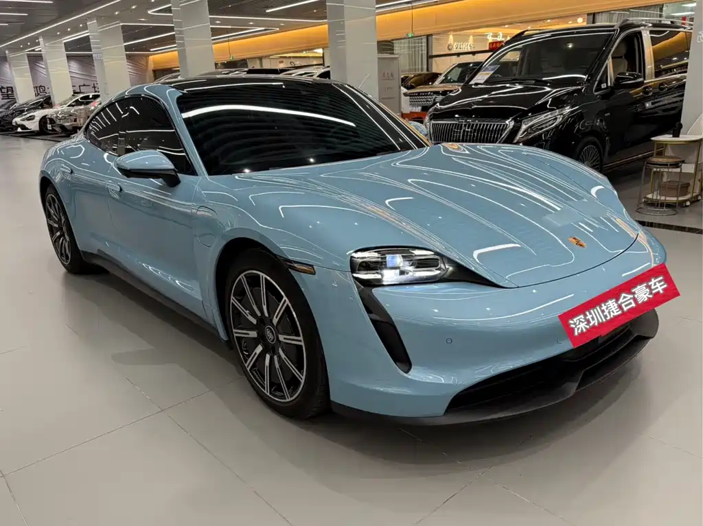 Porsche Taycan 2022