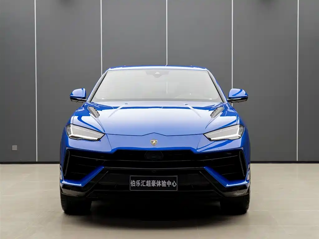 Lamborghini Urus 2024