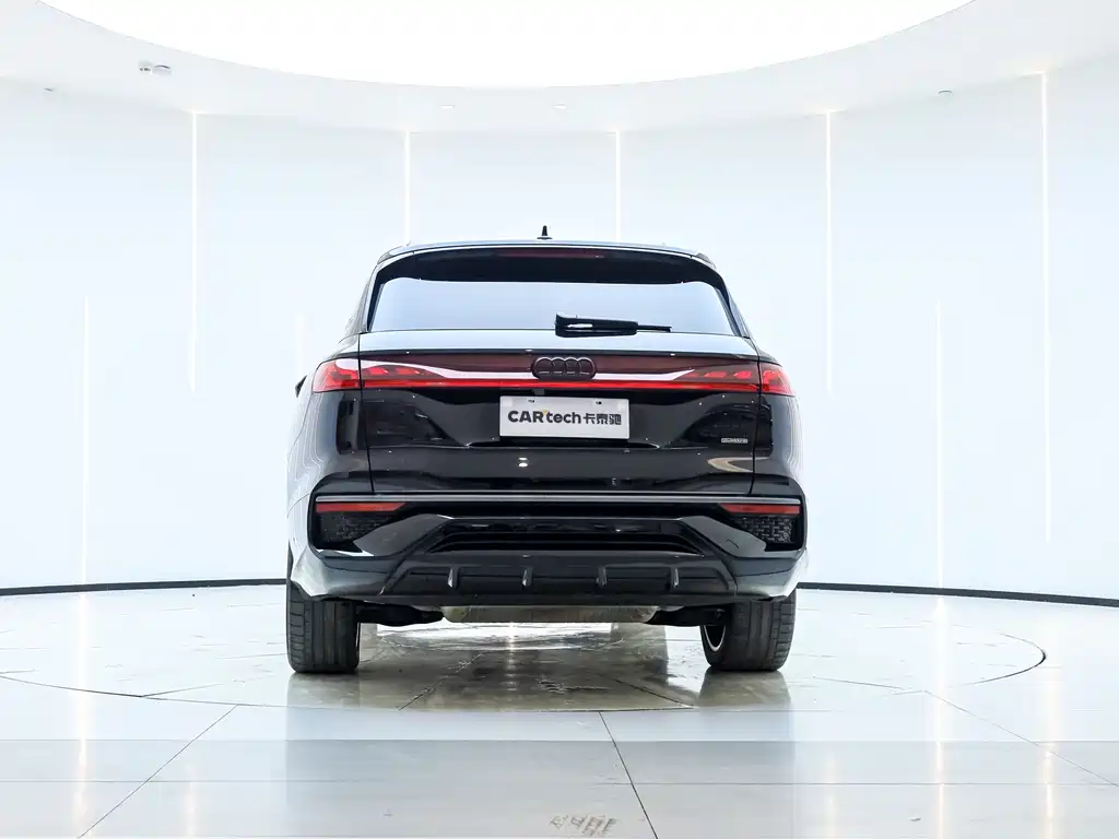 Audi Q6 2024