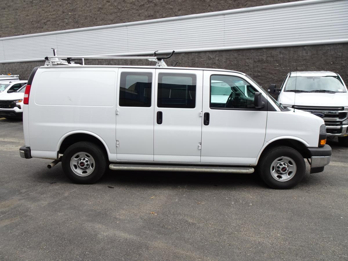 GMC Savana 2023