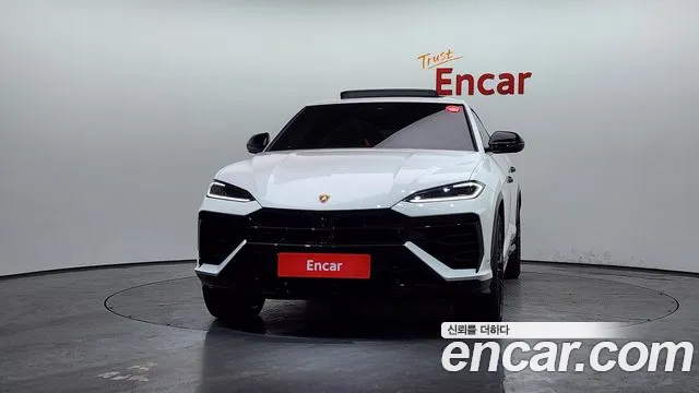 Lamborghini Urus 2025