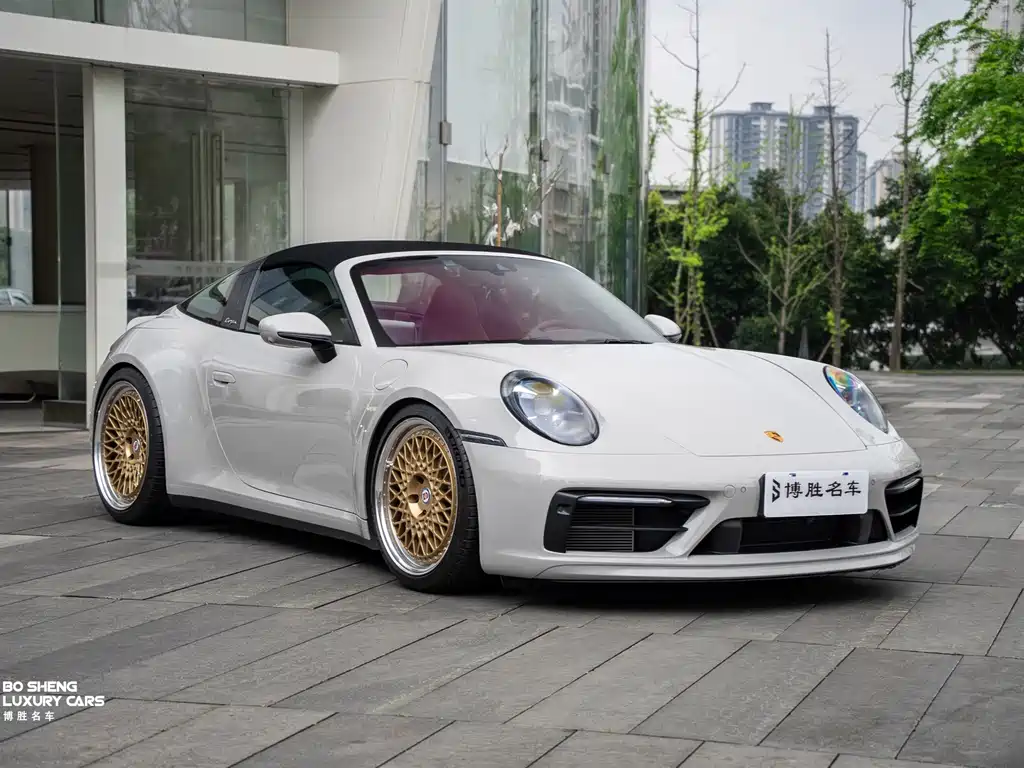 Porsche 911 2023