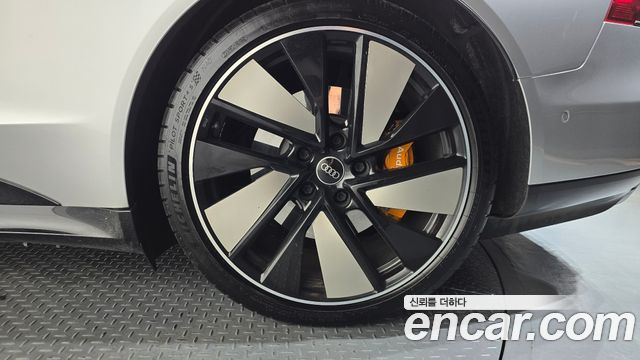 Audi e-tron GT 2021