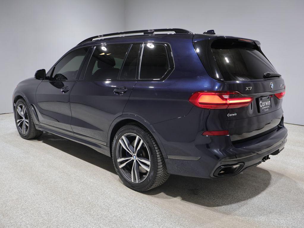 BMW X7 2021