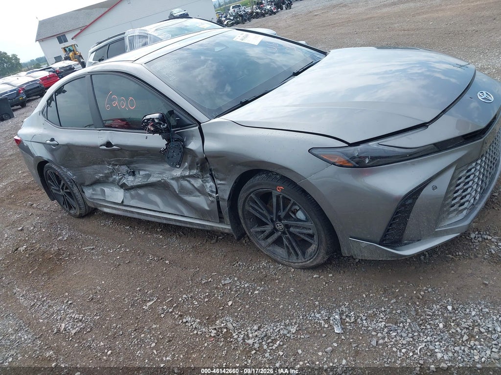 Toyota Camry 2025