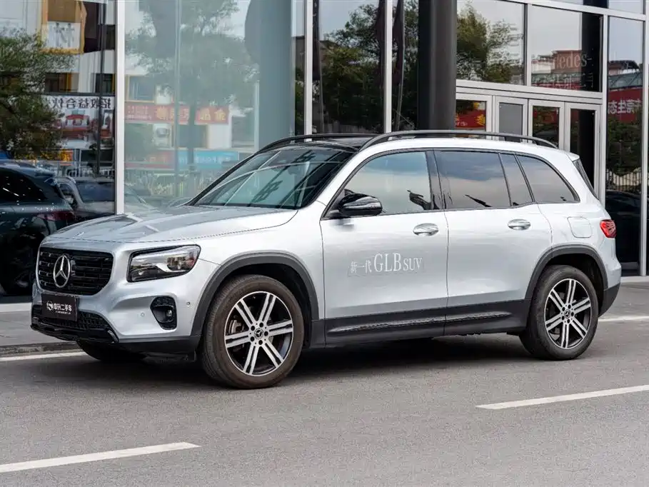Mercedes-Benz GLB 2023