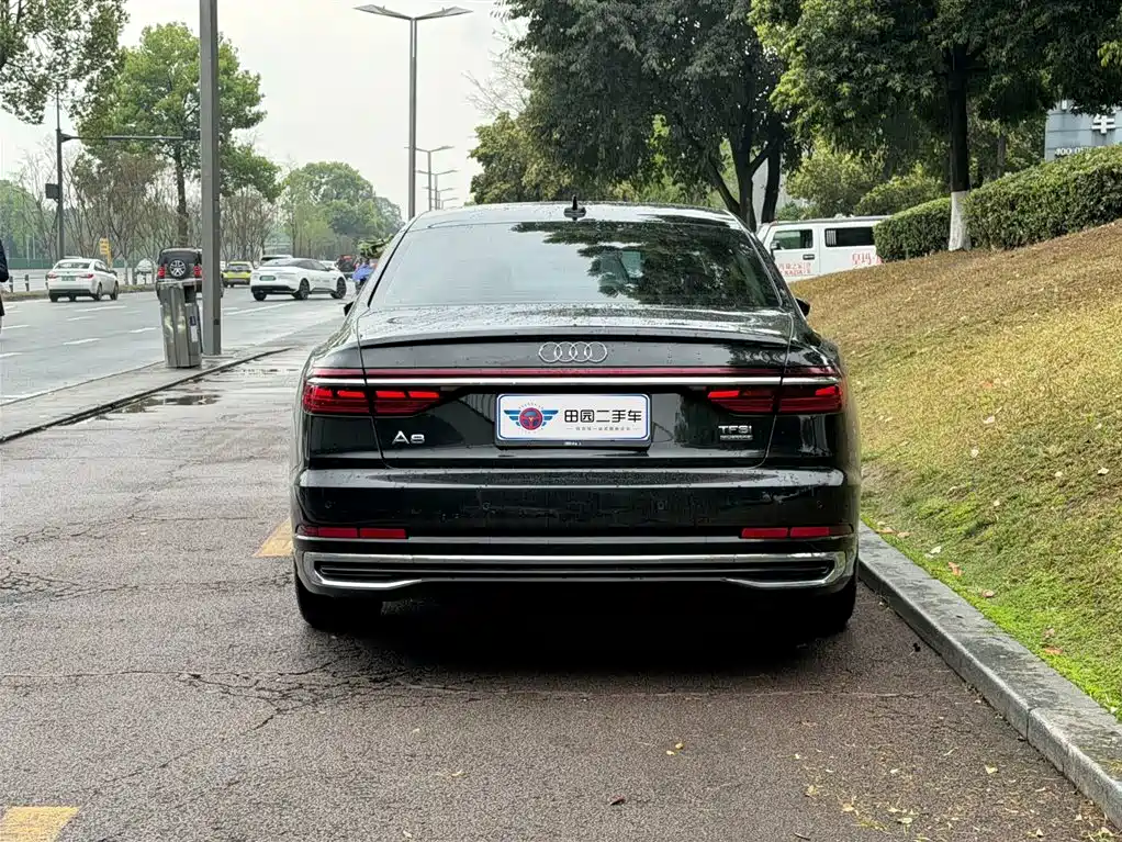 Audi A8 2023
