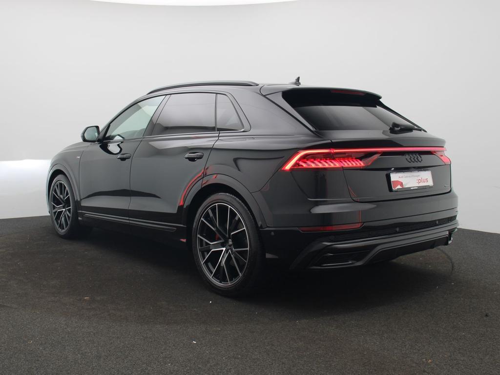 Audi Q8 2023