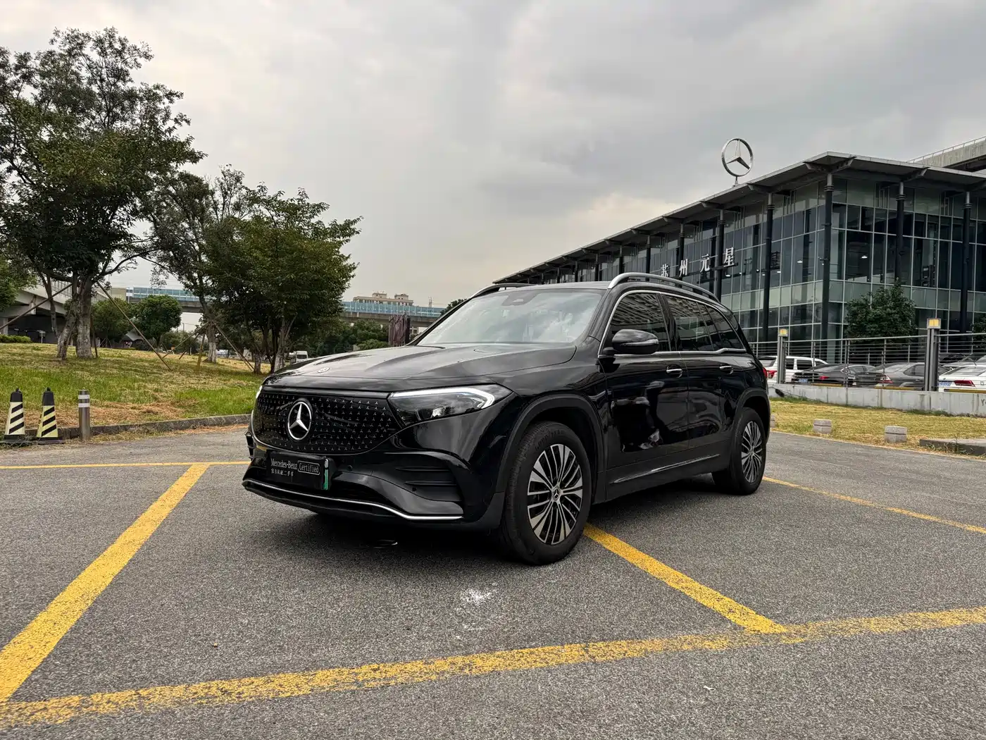Mercedes-Benz EQB 2024