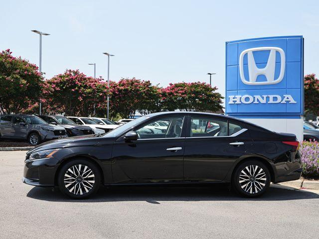 Nissan Altima 2025