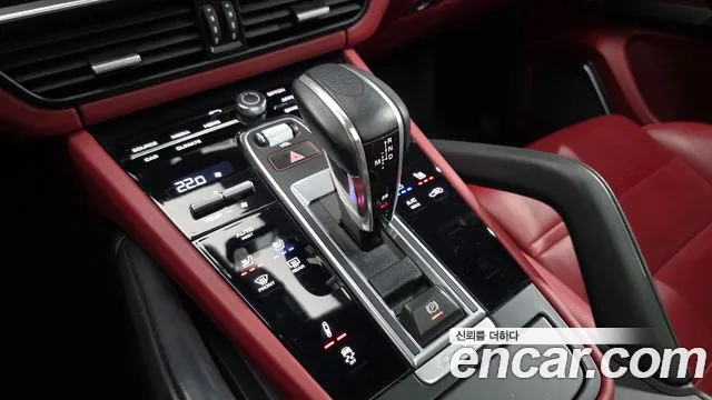 Porsche Cayenne 2022