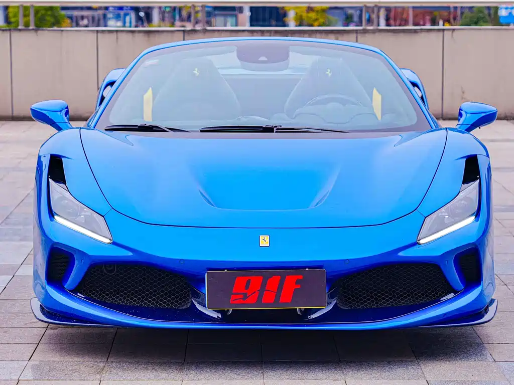 Ferrari F8 2021