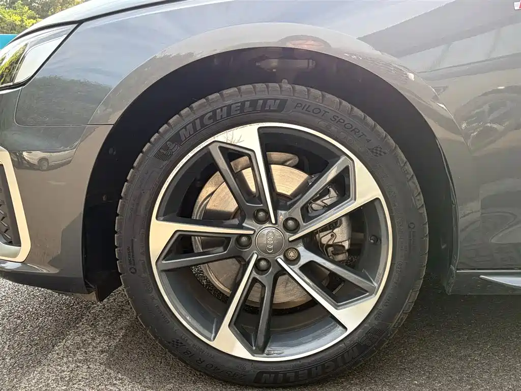 Audi A4 2021