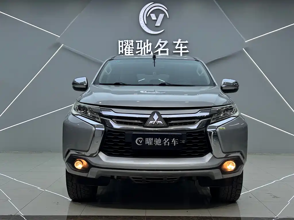 Mitsubishi Pajero 2021