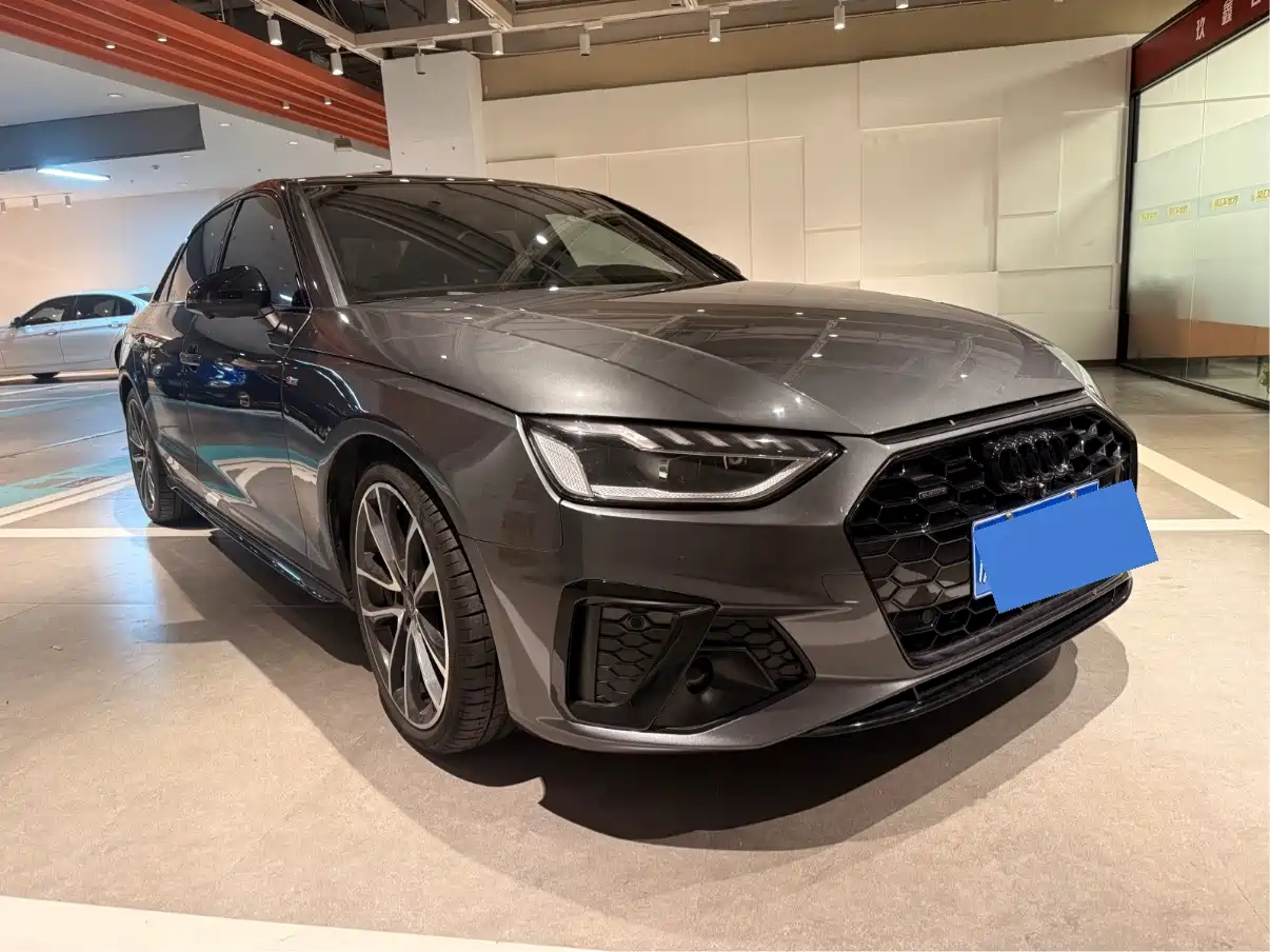 Audi A4 2023
