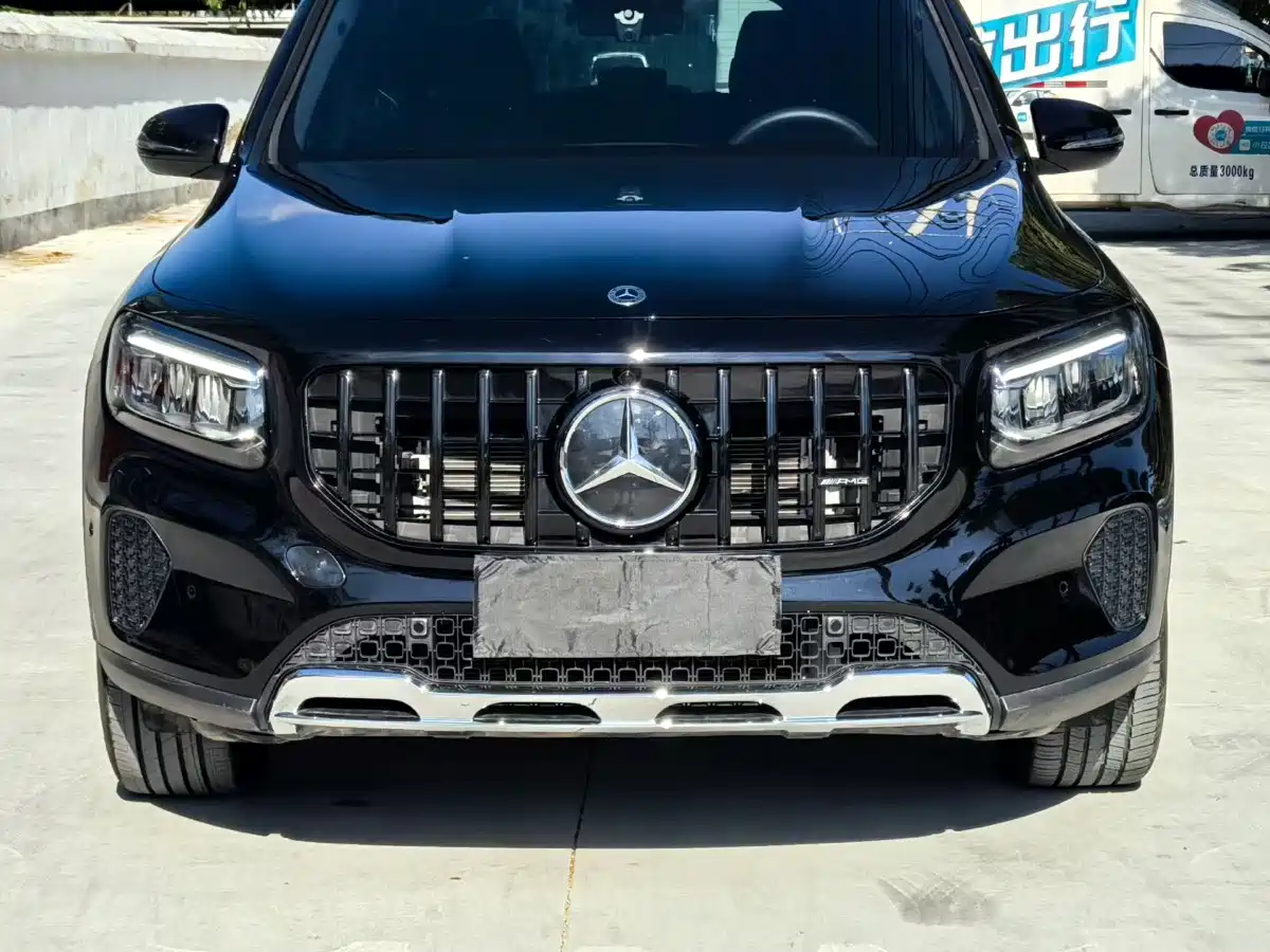 Mercedes-Benz GLB 2024