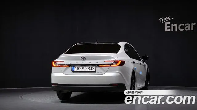 Toyota Camry 2025