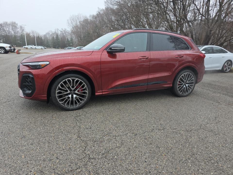 Audi SQ5 2025
