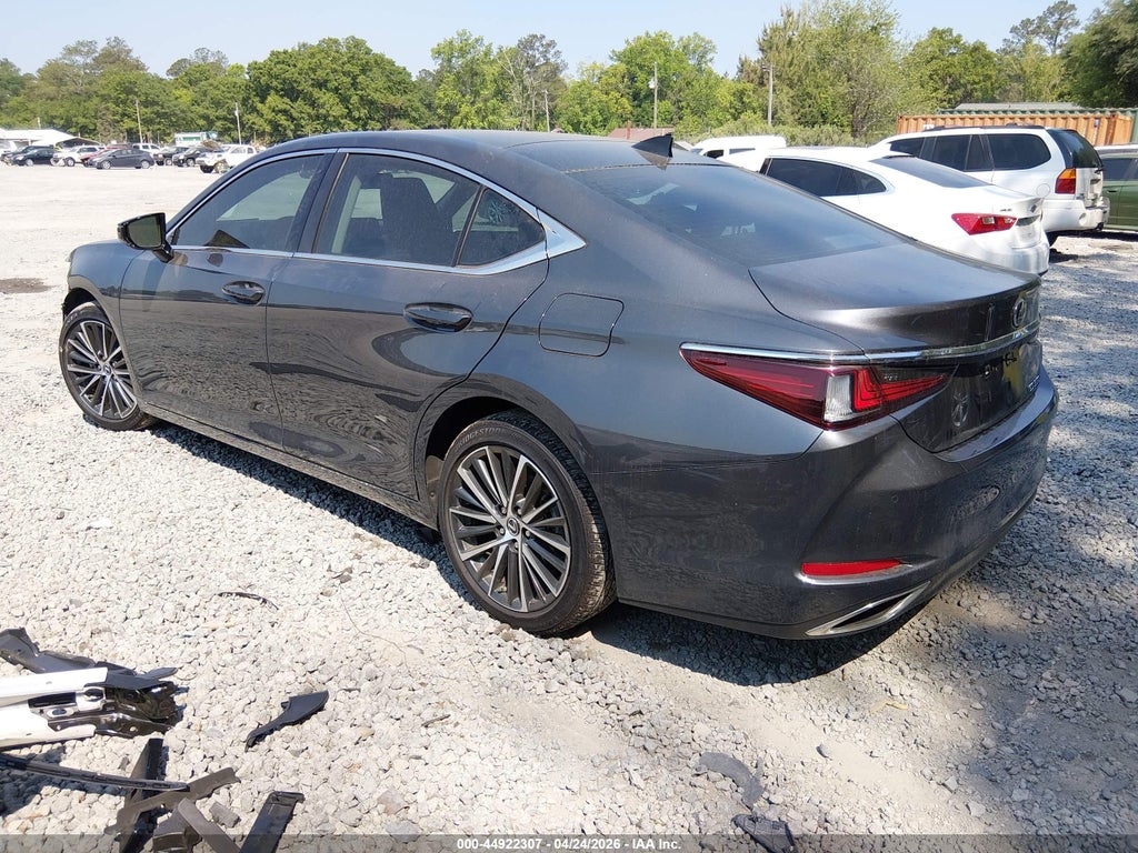 Lexus ES 2025