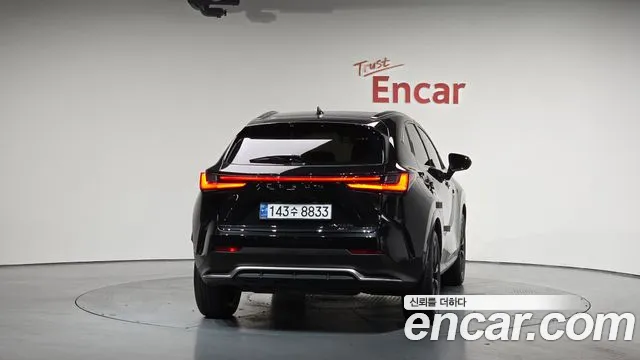 Lexus NX 2025