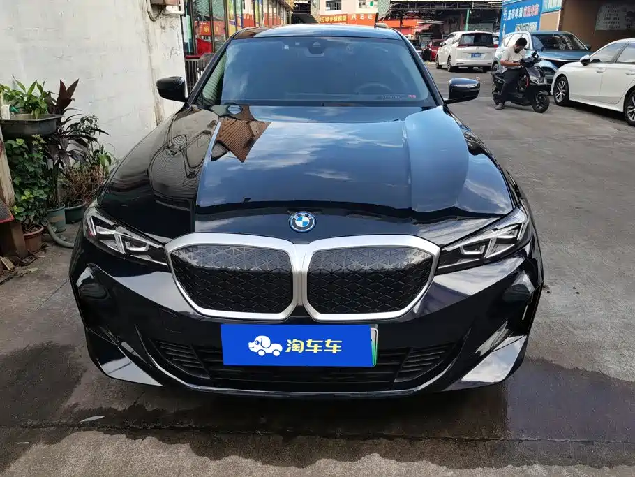 BMW i3 2025