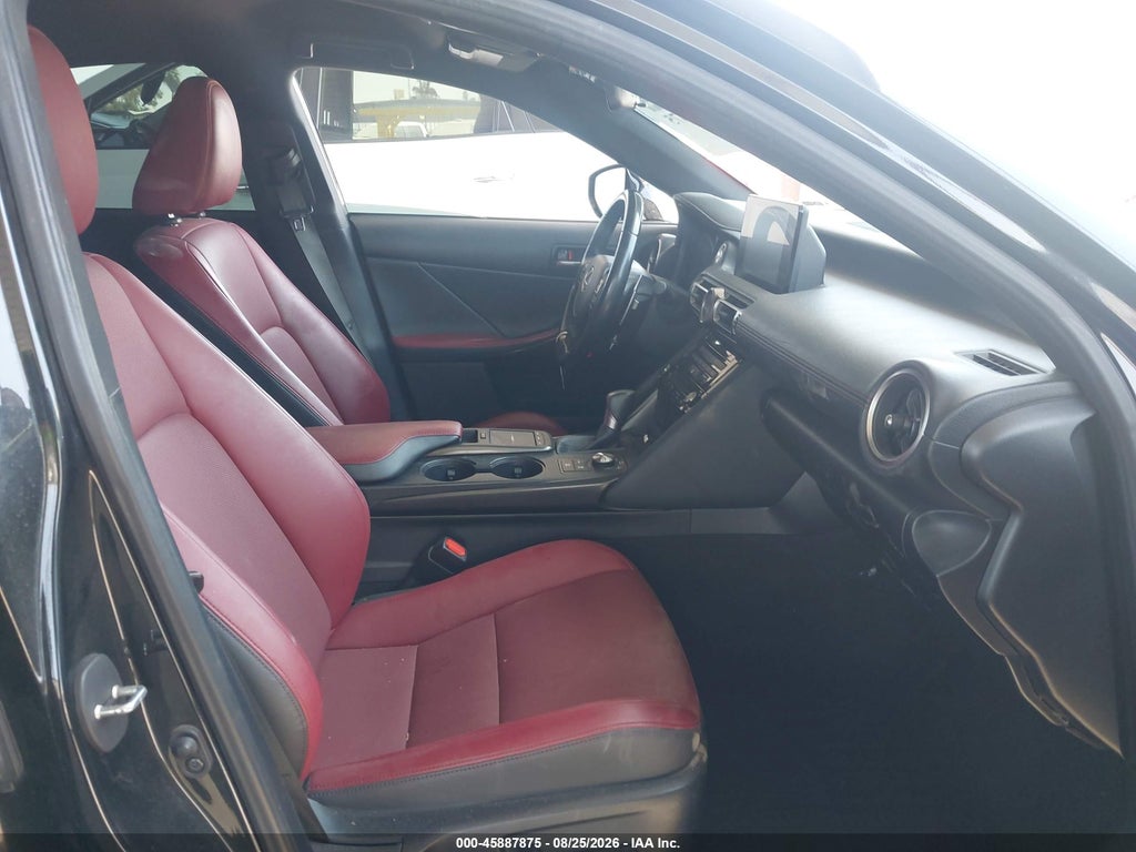 Lexus IS 300 2022