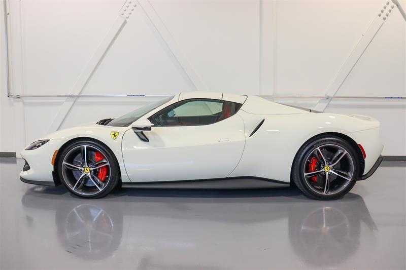 Ferrari 296 GTS 2024