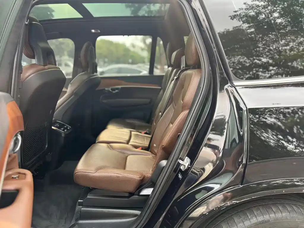Volvo XC90 2021