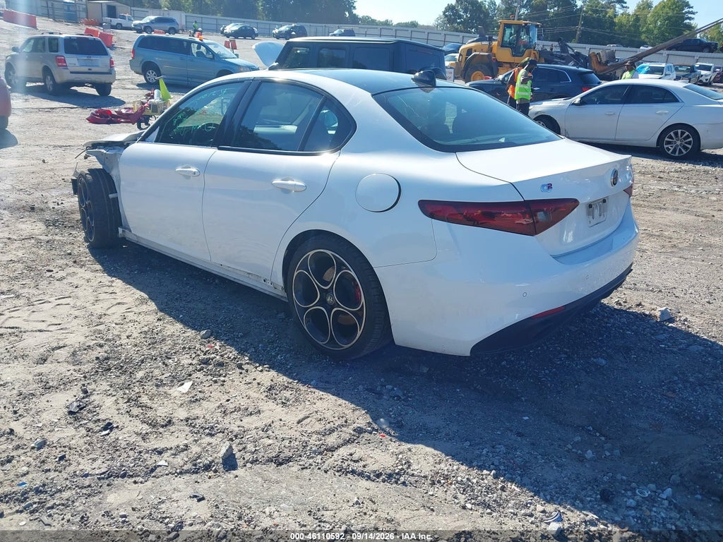 Alfa Romeo Giulia 2023