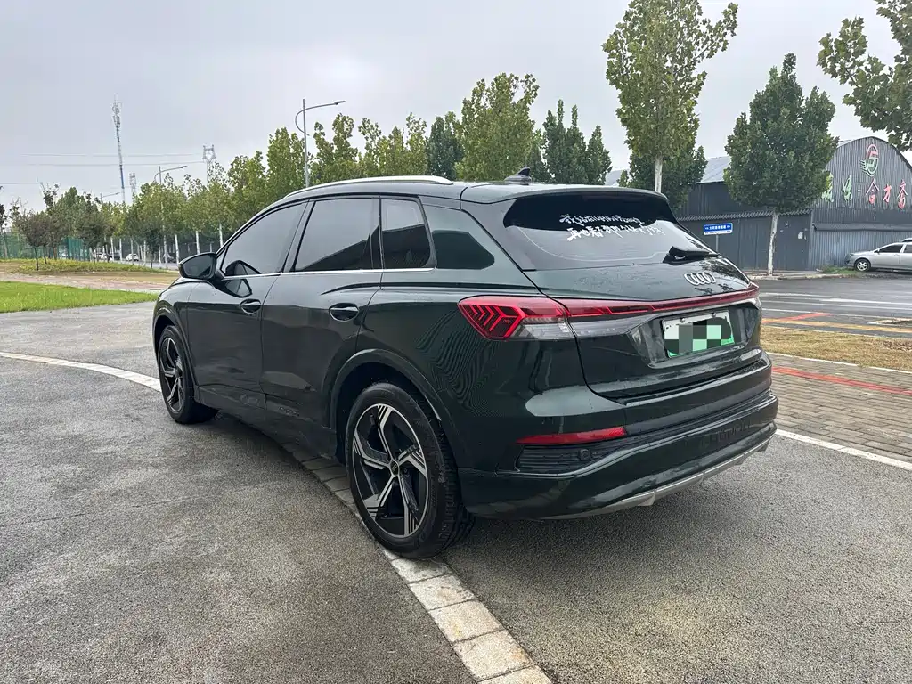 Audi Q4 e-tron 2022