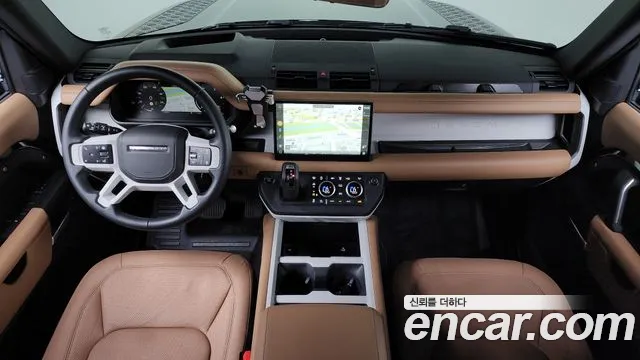 Land Rover Defender 2024