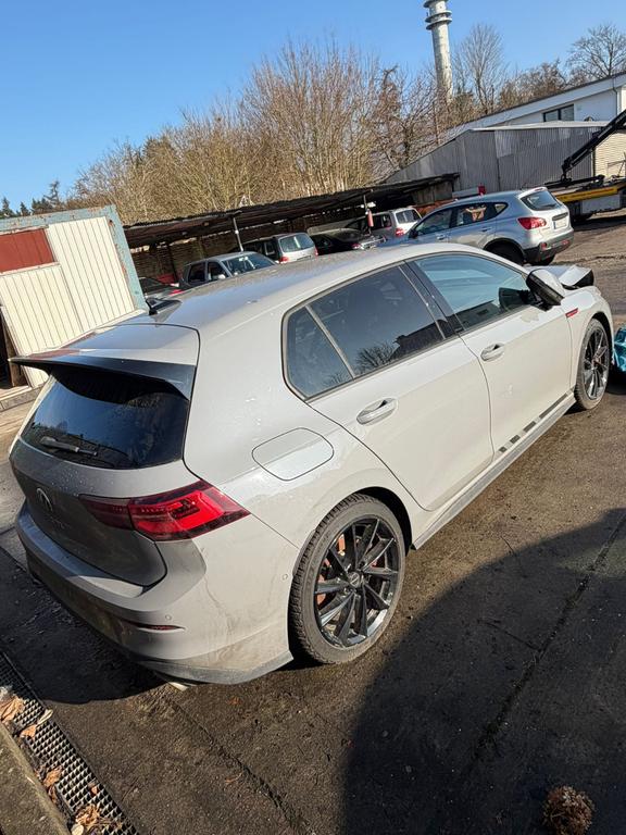 Volkswagen Golf 2021