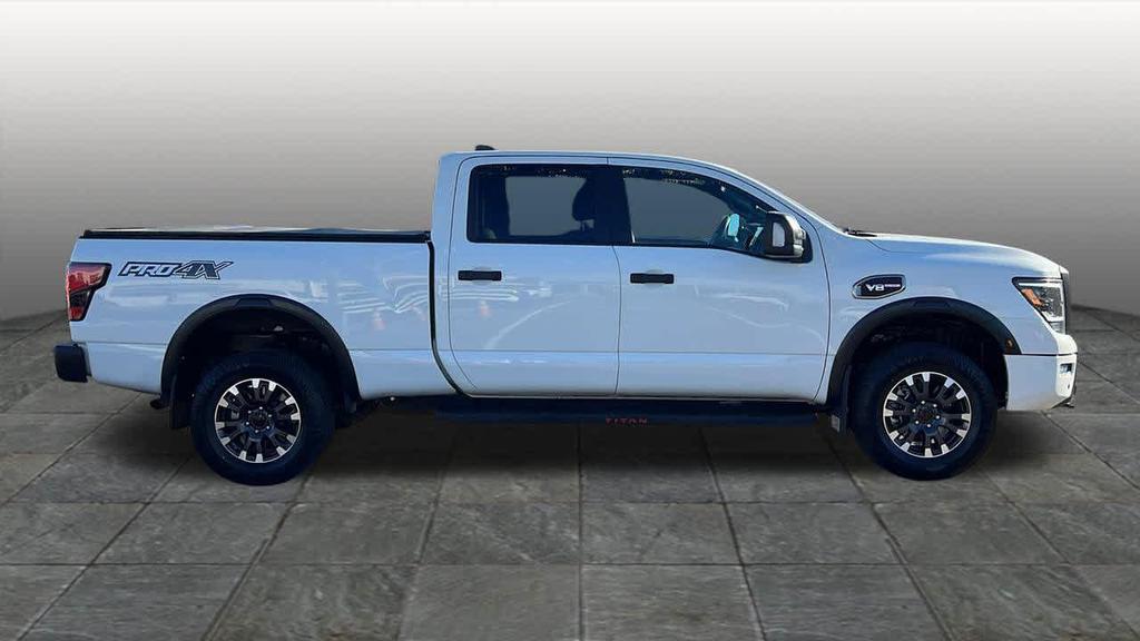Nissan Titan 2024
