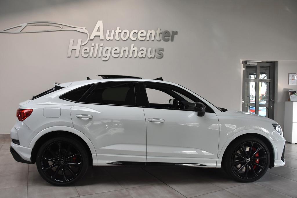 Audi RSQ3 2022