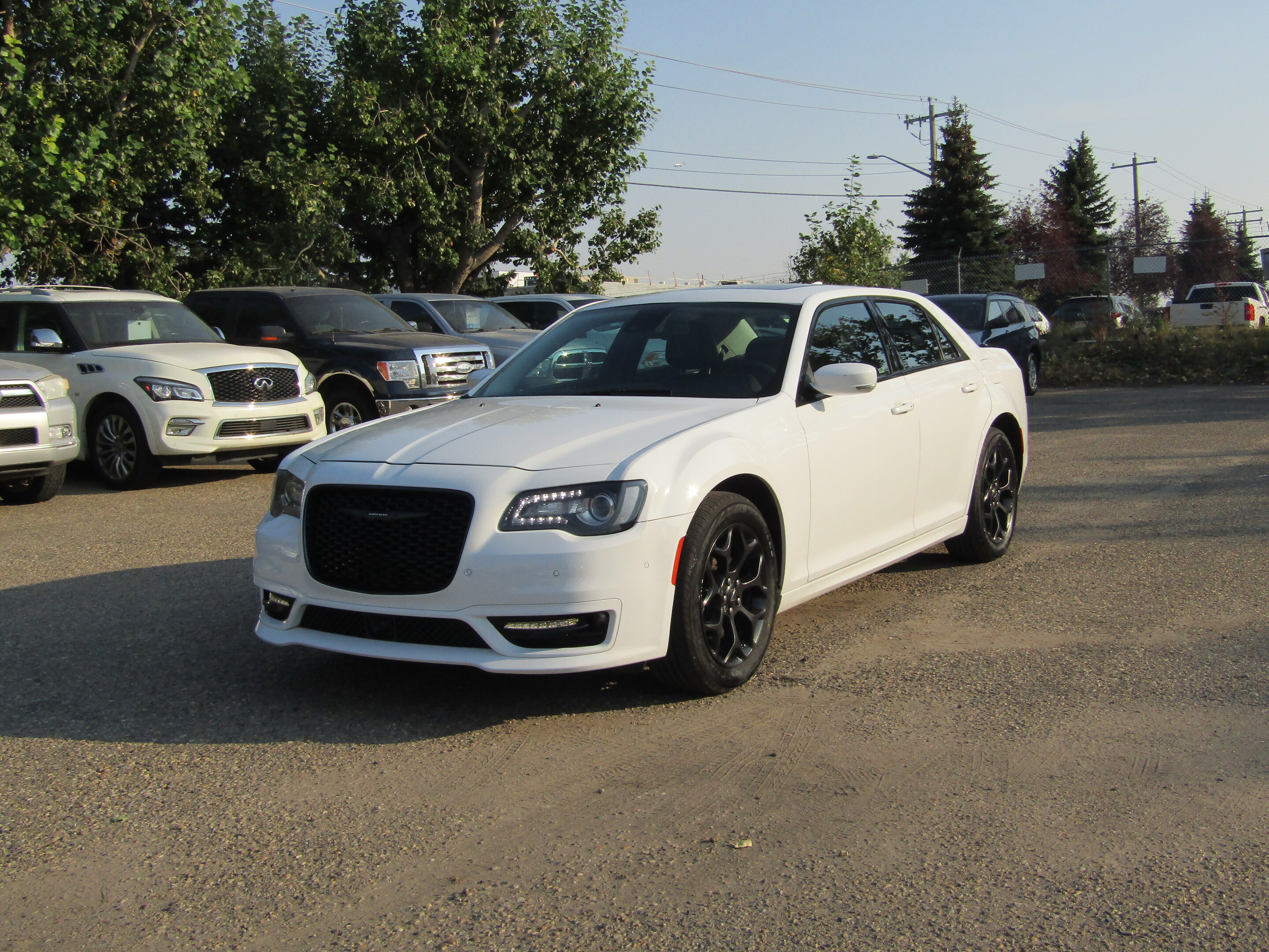Chrysler 300 2023
