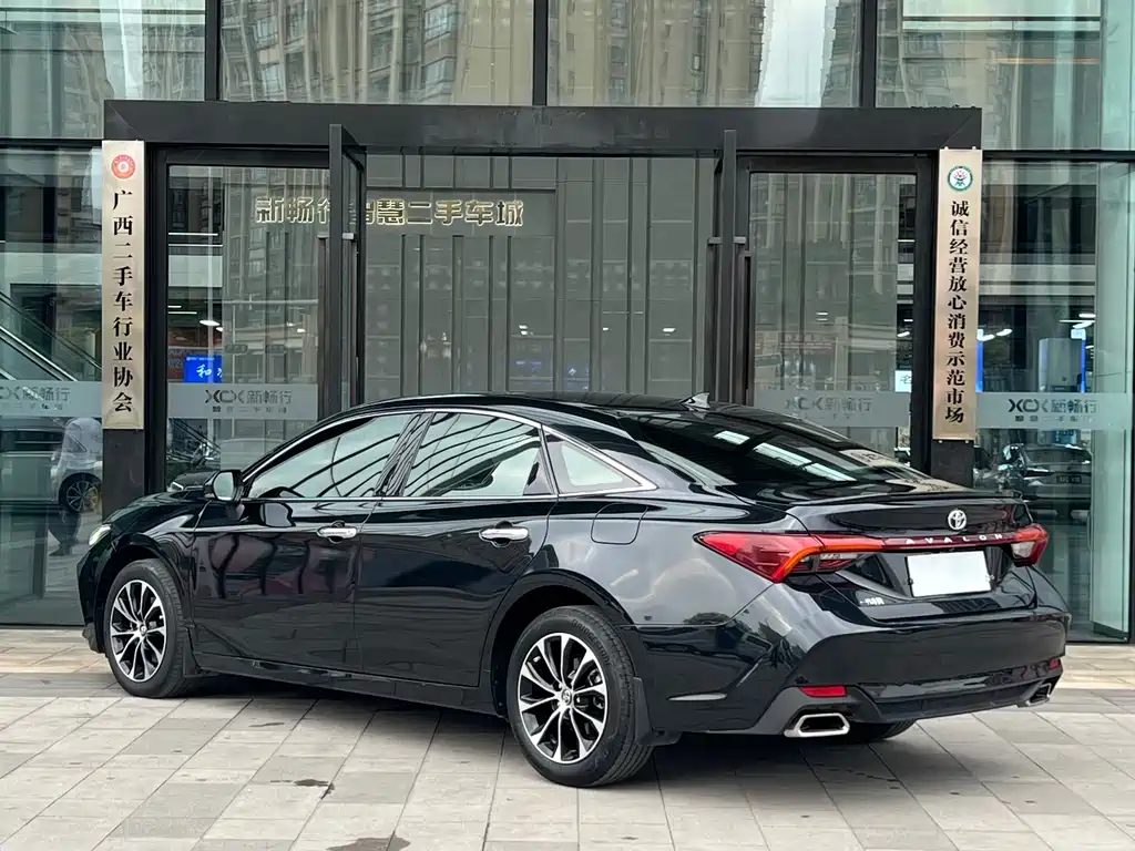 Toyota Avalon 2022